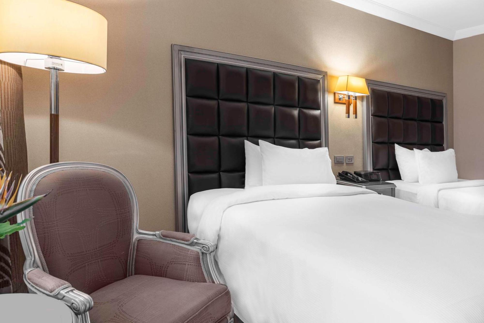 Hilton Alexandria Corniche Hotel Eksteriør bilde Deluxe room