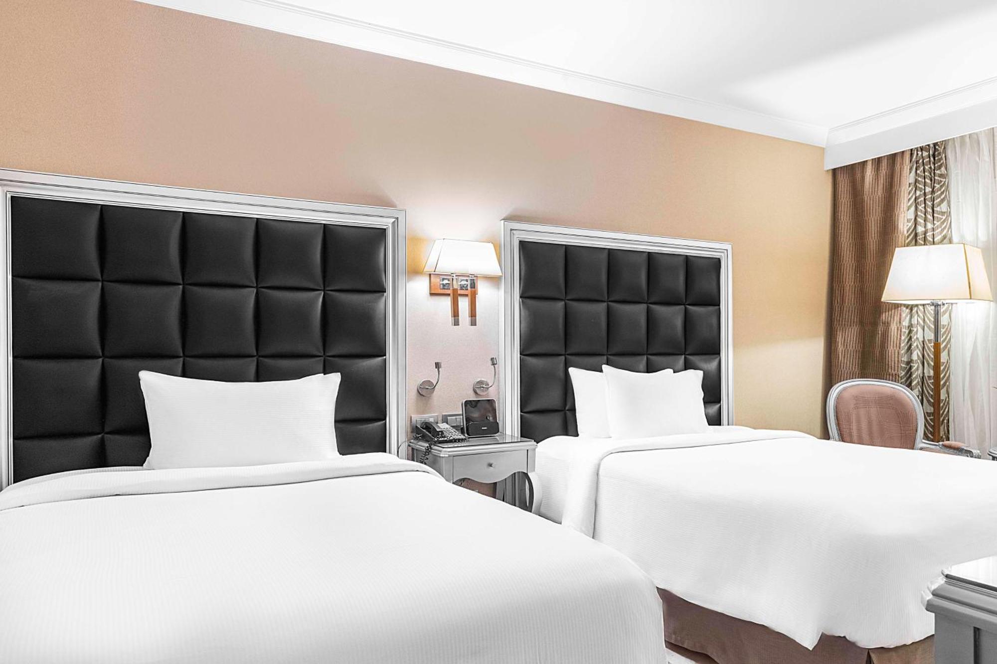 Hilton Alexandria Corniche Hotel Eksteriør bilde Deluxe Room