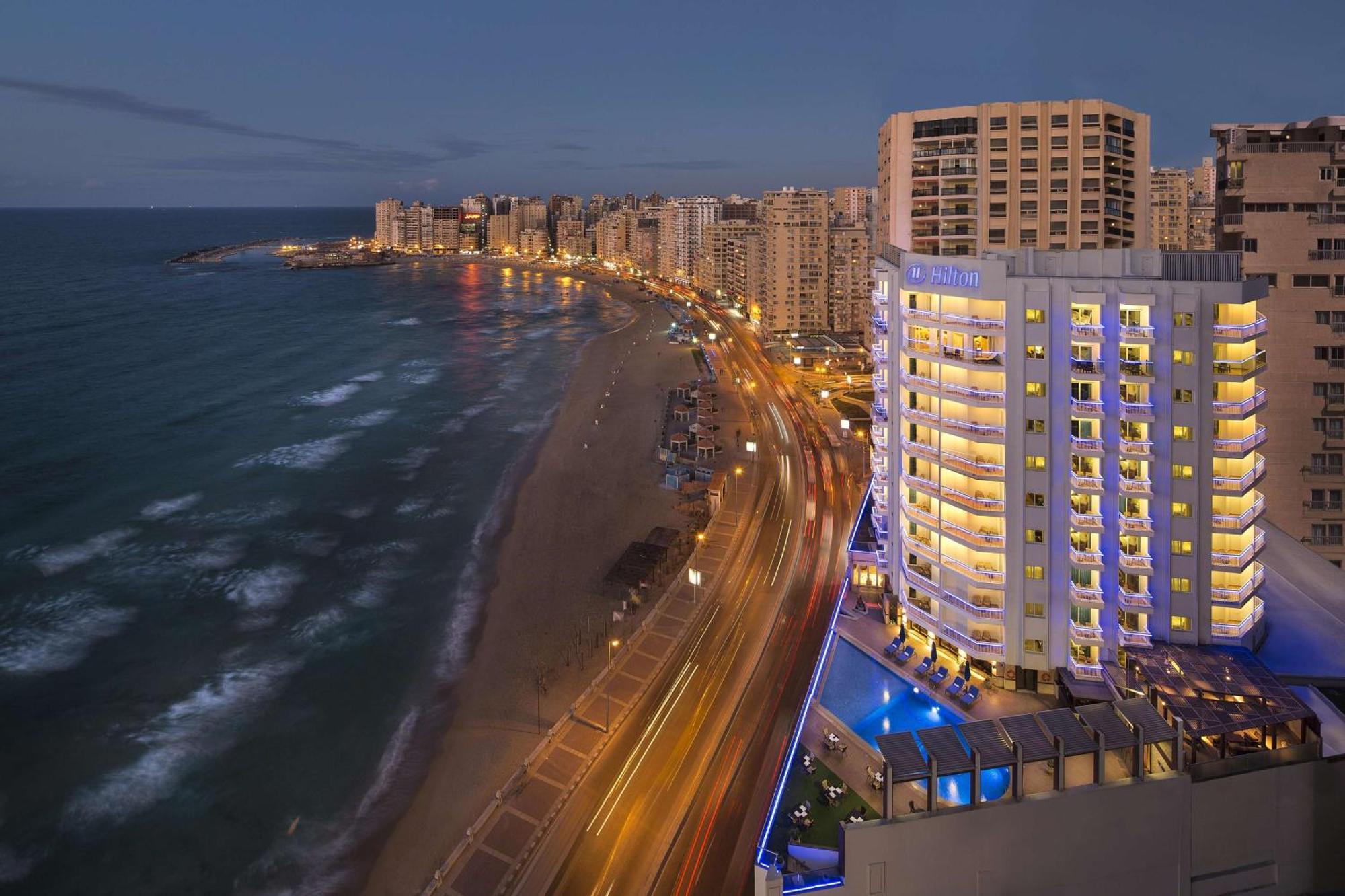 Hilton Alexandria Corniche Hotel Eksteriør bilde The beachfront of Alexandria
